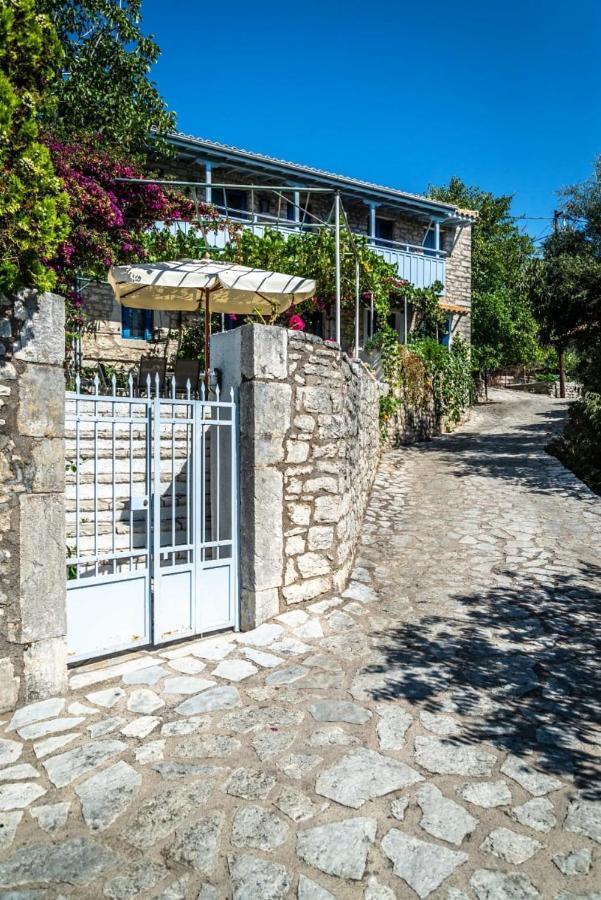 Petrinο Katochori Apartment Katokhorion  Exterior photo
